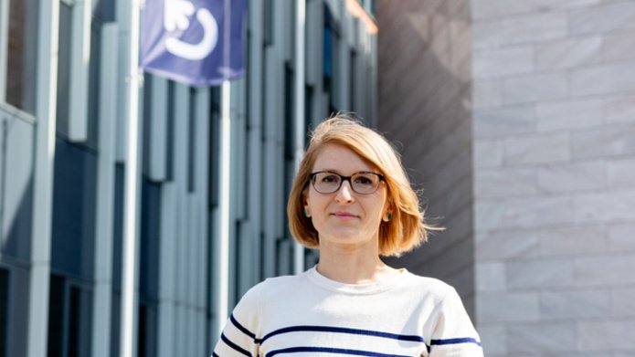 a portrait photo of Prof. Anna Cichosz