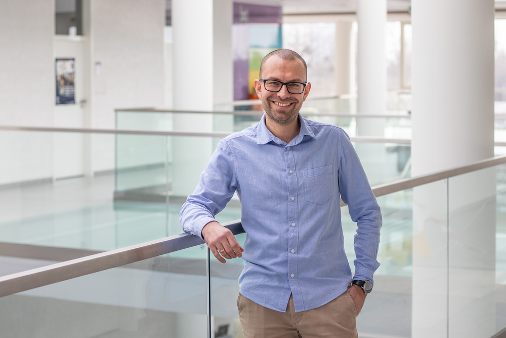 dr Marek Molenda